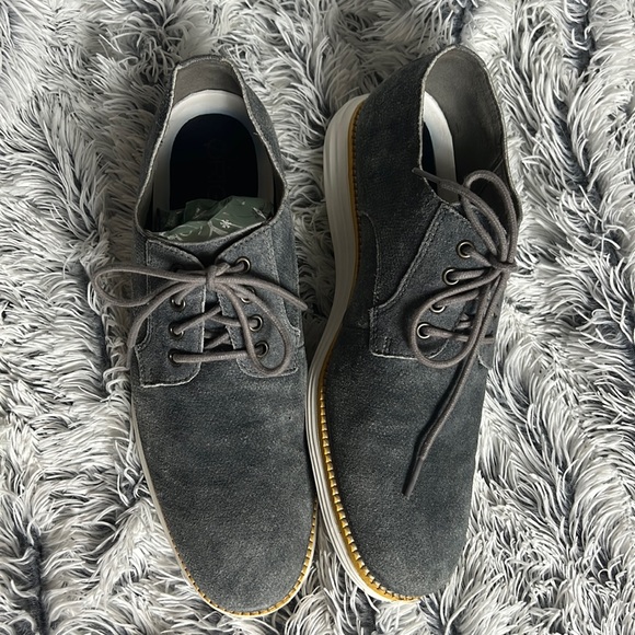 Cole Haan Other - Cole Haan Sz 9M Grey Denim Suede Toe Shoes